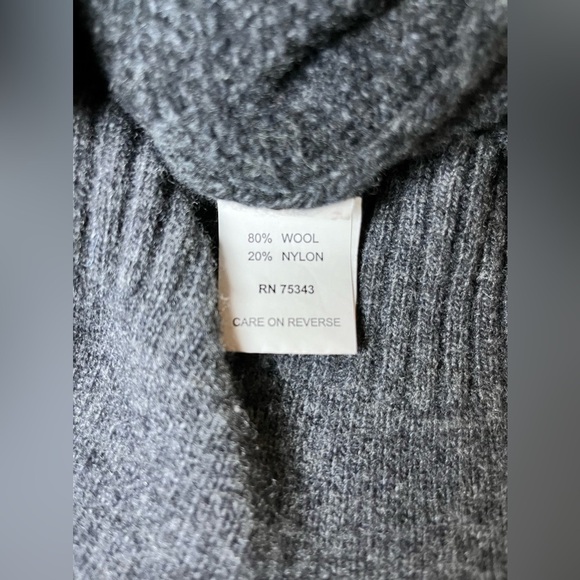 Italian Made, Gianetti, 80% Wool Sweater, Charcoal, Pullover, Button Accents - Picture 6 of 7